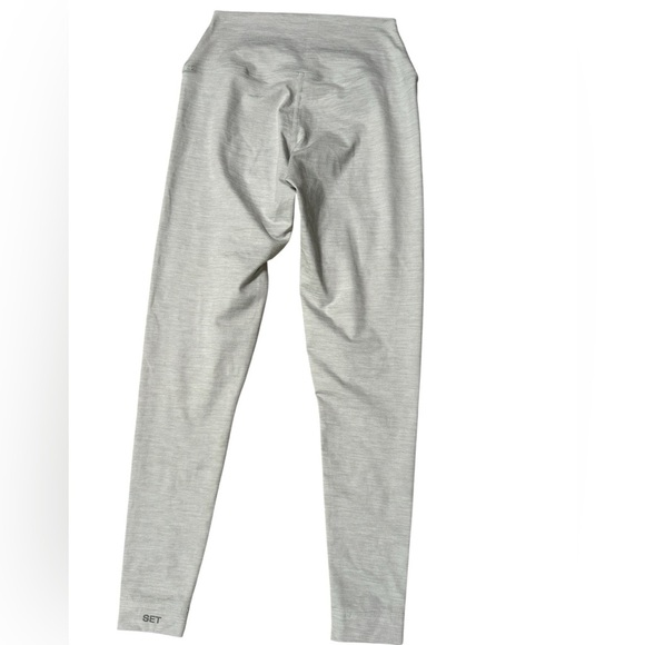 SET Active | FormCloud Light Gray High-Waisted Leggings, Size Small - Picture 9 of 10